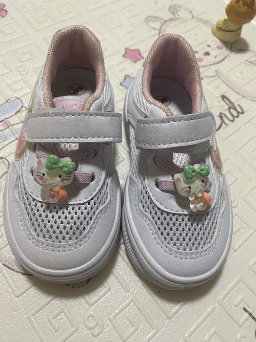 кроссовки для девочек