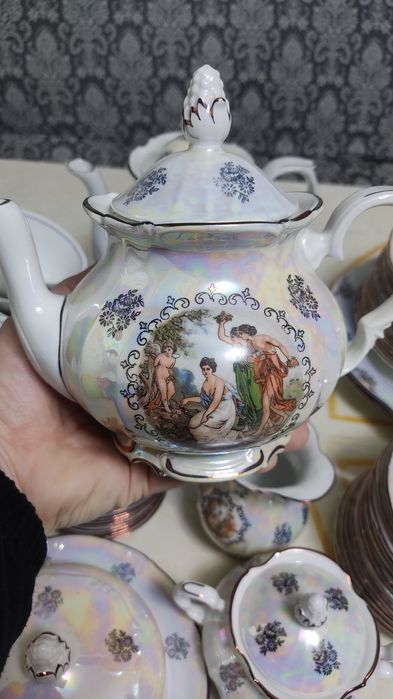 Madonna komplekt, original Chexiya.
Chashkani tegidigi mayda taryelka