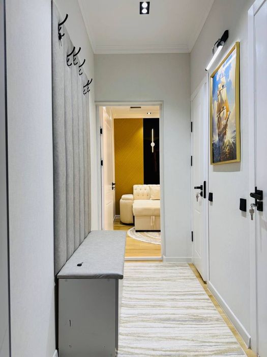 Чиланзар 11 квартал / до метро 5 минут / готовая квартира 2в3 комнат