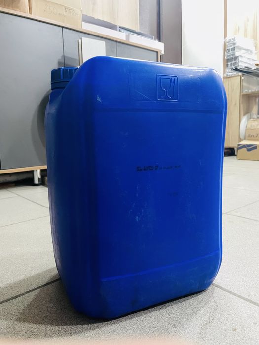 Канистры 21.5л.