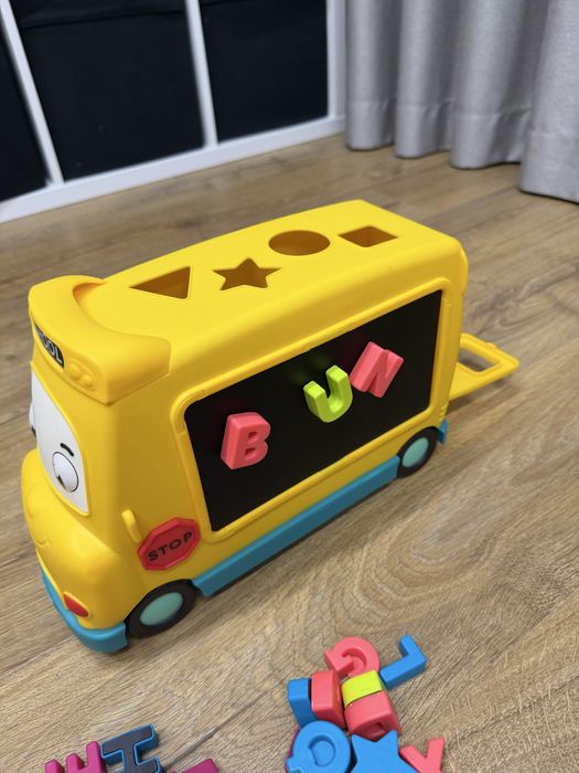 Играчка / сортер училищен автобус