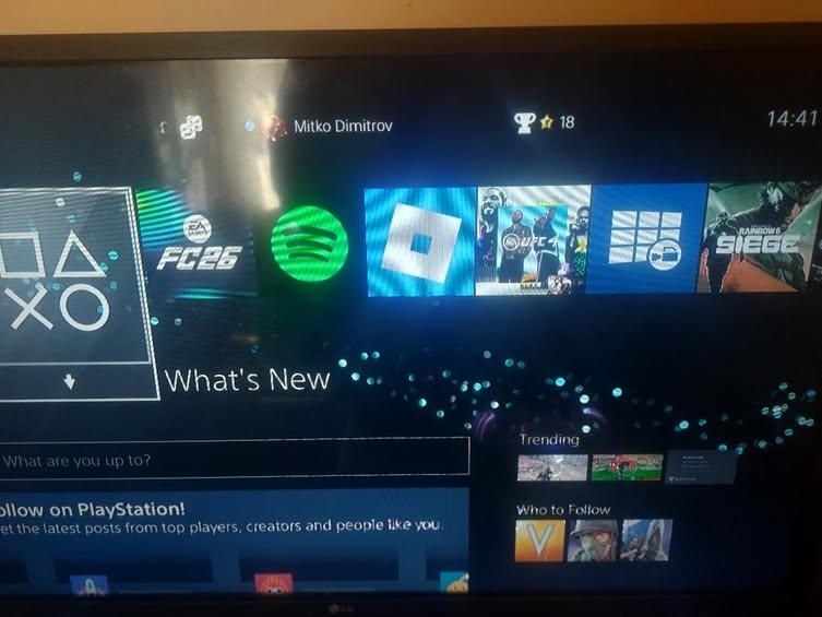 Продавам Playstation 4