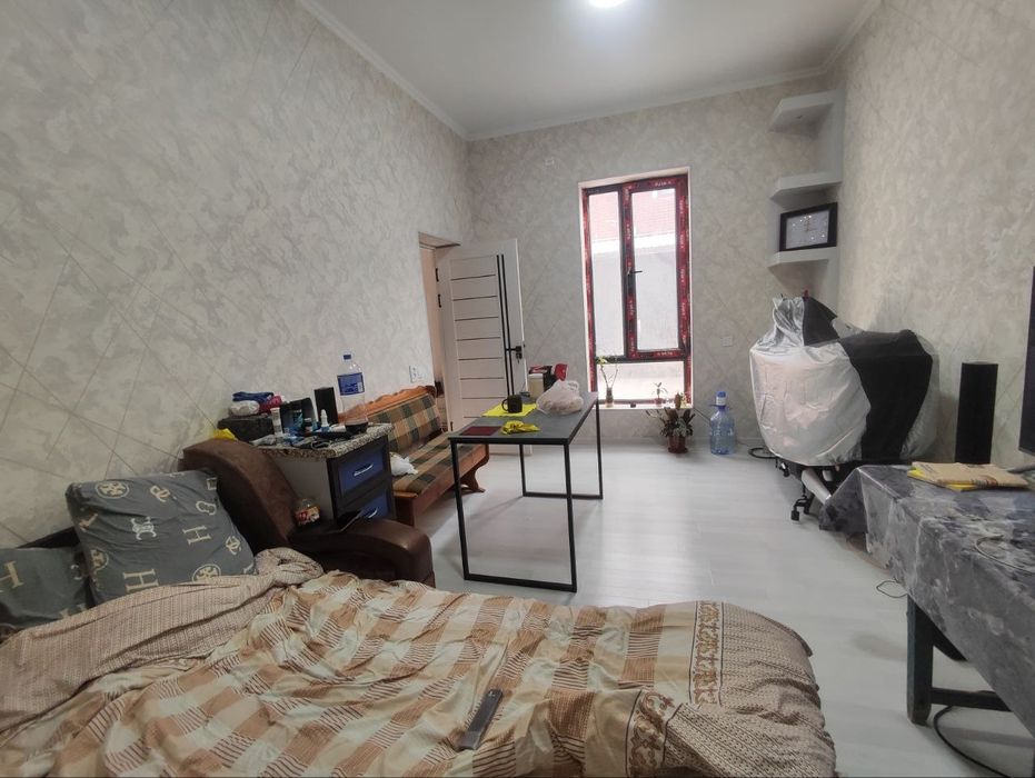 Участок Азербайджанский центр 1.2 сотки 3 комнаты. Новый коттедж