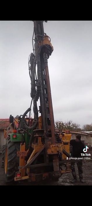 Instalație Foraj Completă 80m prajini– John Deere 3050 + Pompă Cerna –