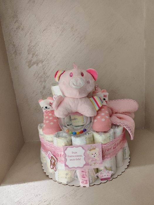 Торта от памперси PAMPERS PREMIUM CARE 2