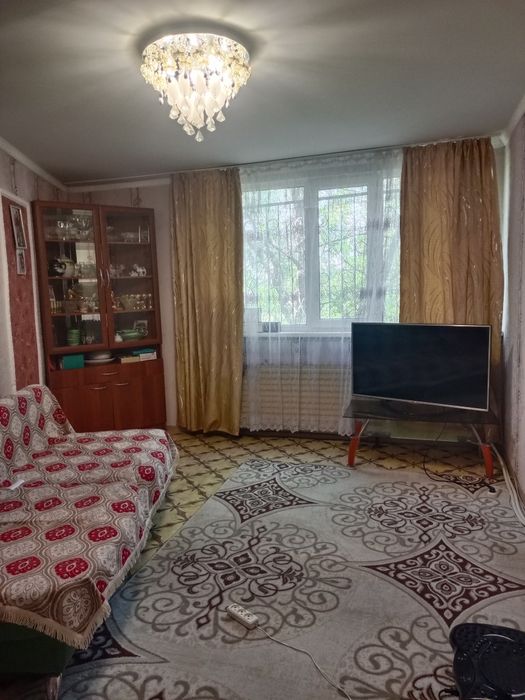 Продам квартиру 2 ком  без торга