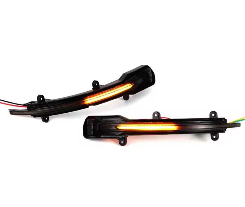 Динамични бягащи мигачи за огледалата за Audi  Q5 SQ5 Q7 SQ7 Ауди Кю5