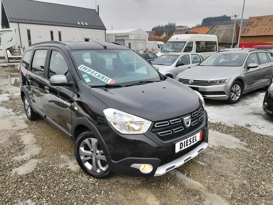 Dacia Lodgy Dacia Lodgy 2017 disel 92000 km real fără adeblu impecabil