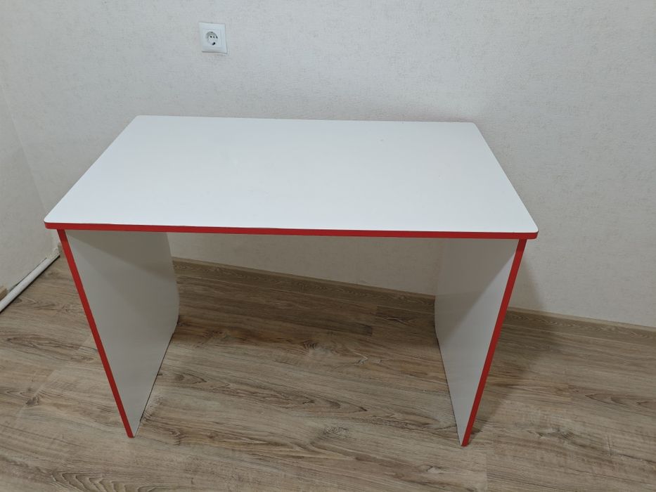 Два стола хоть куда 3000*2