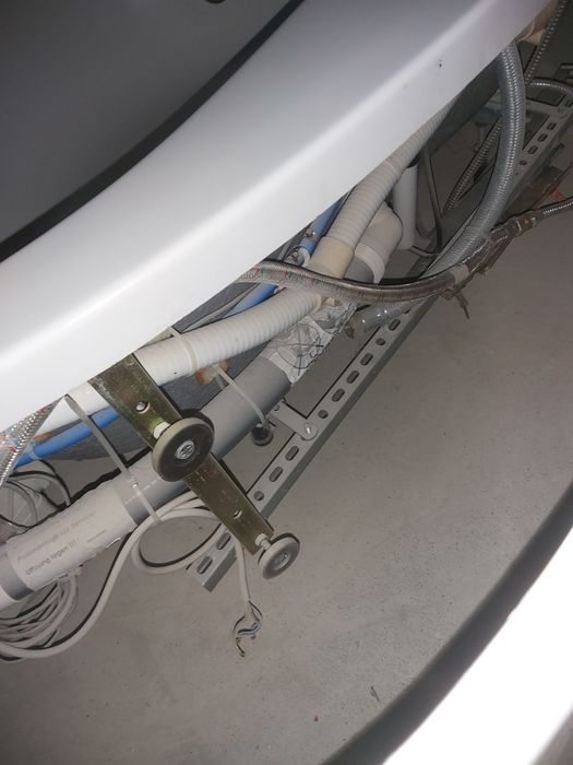 Vând cadă cu jacuzzi