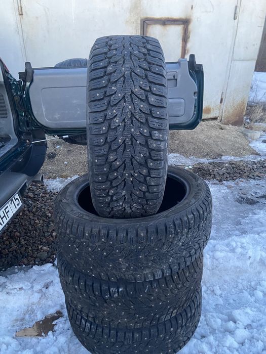 Комплект резины r18