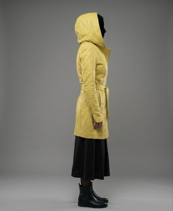 Кожаный плащ, качественный. С капюшоном