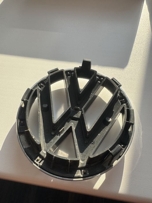 Эмблема передняя Volkswagen
