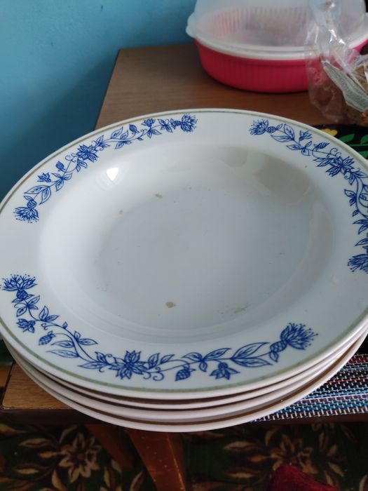 Бесплатно отдам посуду