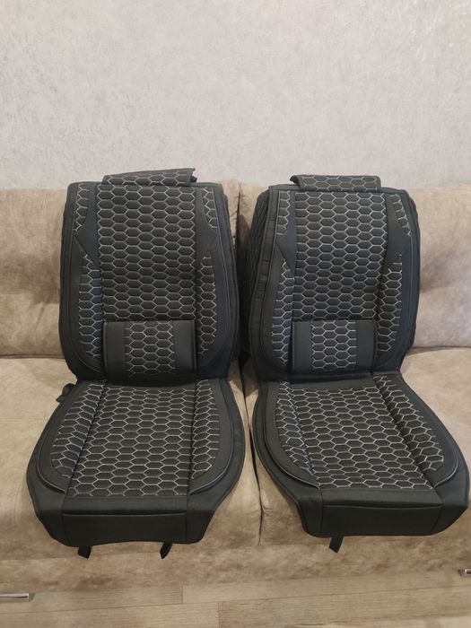 Продам чехлы на Ауди 80