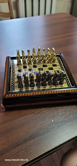 Шахмат "Зверинный стиль"