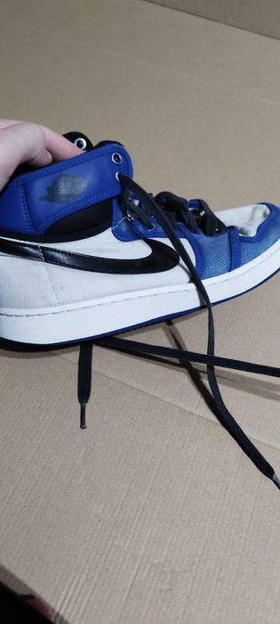 Продавам маратонки.