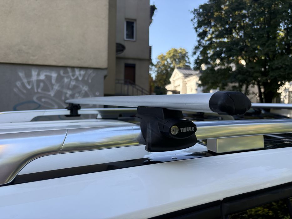 Vând set de bare transversale Thule cu sau fară suport de ski Thule