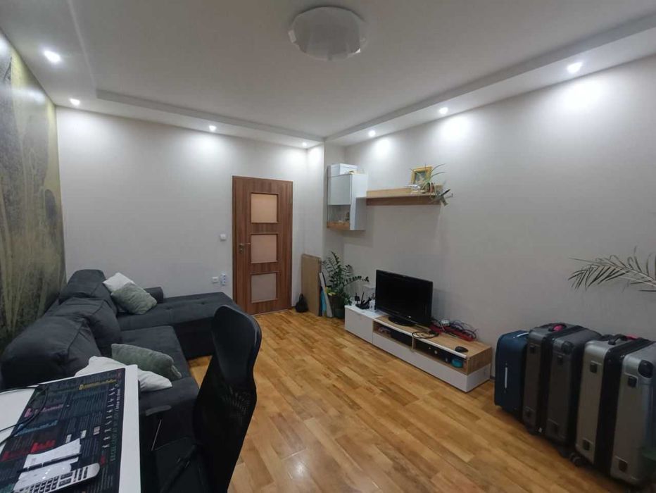 Дава под Наем 3-СТАЕН град София, Дружба 1