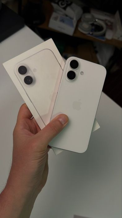 iPhone 17 256GB White 100% Battery