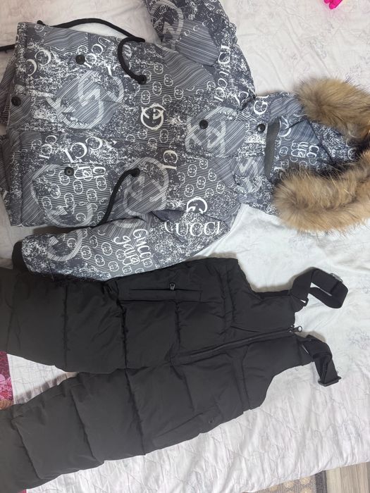 Продам детский комбинезон для мальчиков