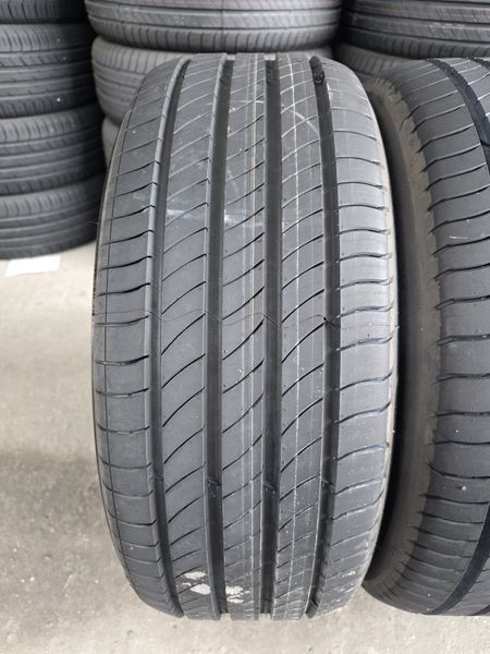 225/55/17 MICHELIN 2бр
