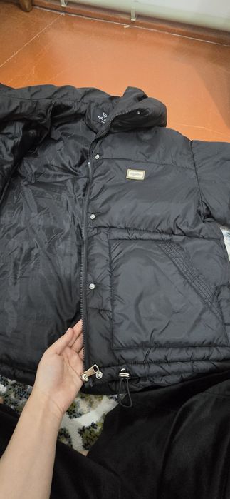 Куртка сатылады.