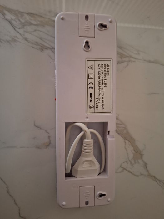 Аварийна презареждаща лампа LED 3W