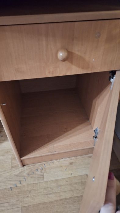 Письменный стол с полками