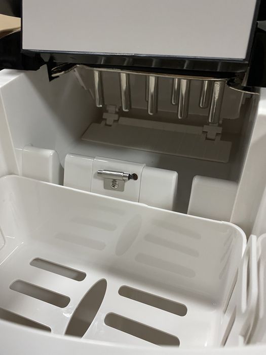 Ледогенератор 10кг. в сутки.