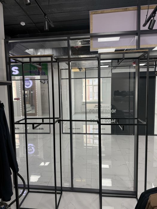 Продам стеллажи срочно