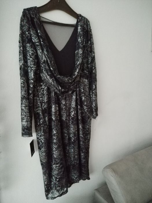 Продавам нова елегантна рокля