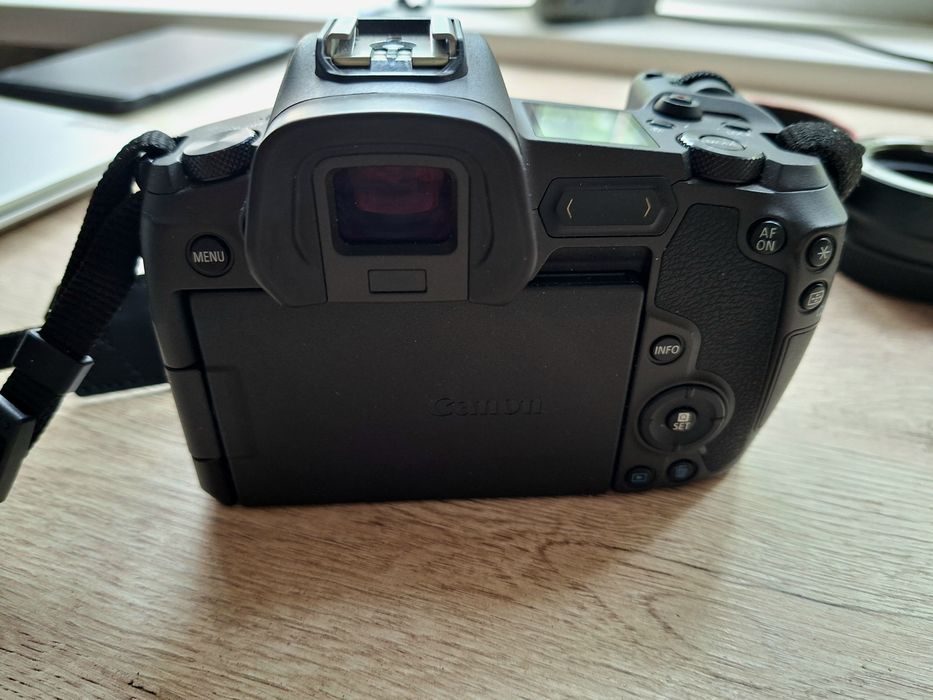 Фотокамера Canon EOS R EF50mm1.8, переходник EF-RF