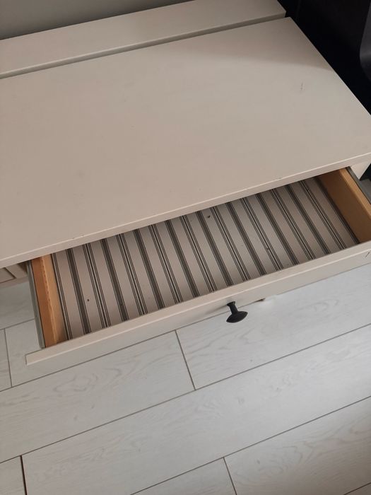 Стол Ikea hemnes