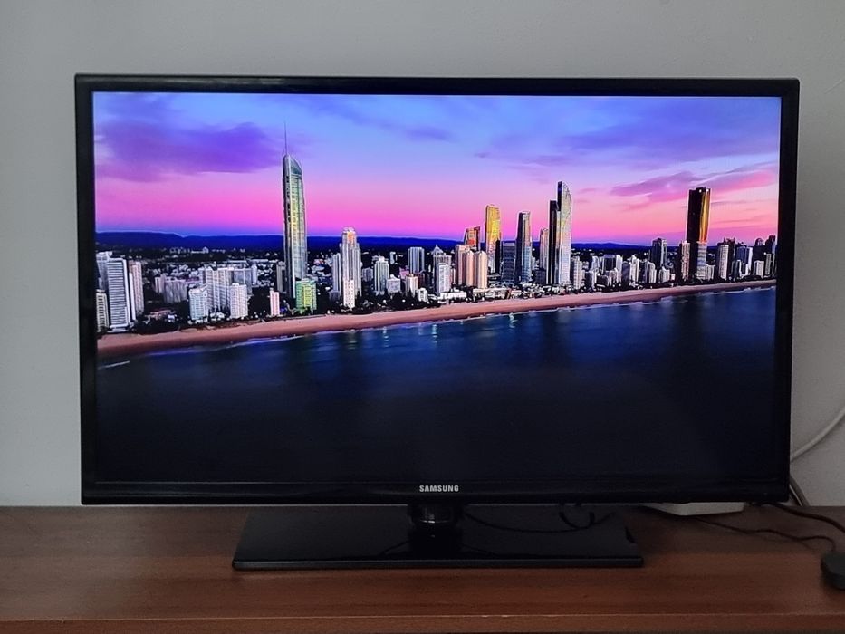 Телевизор / Samsung - 32" - FULLHD , 1080P