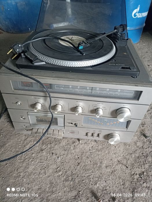 Ретро проигрыватель