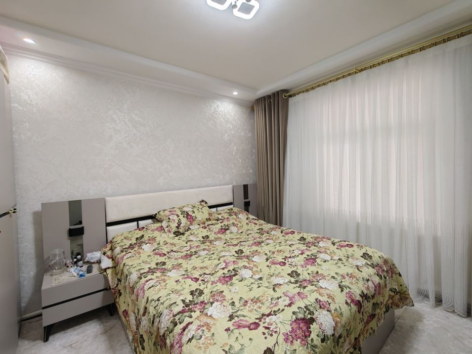 Срочно! Кибрай Сохибкор махалласида 6сот 5хонали уй сотилади