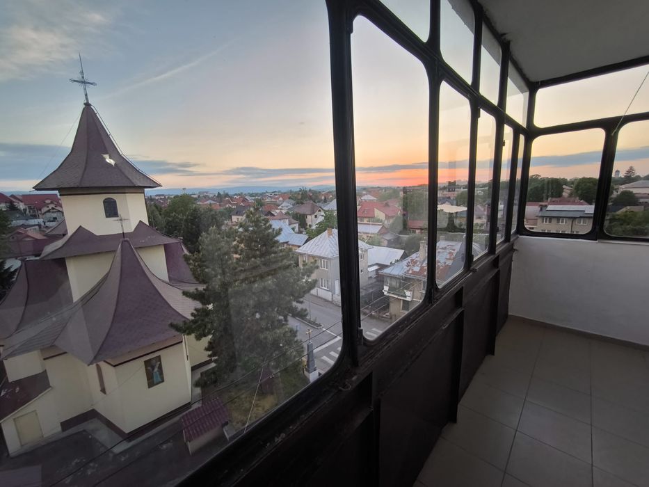Apartament zona bună!