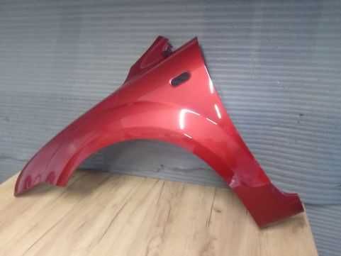 Aripa Fata Stanga Ford Focus 2/II 2004-2008 (Tango Red (Rosu))