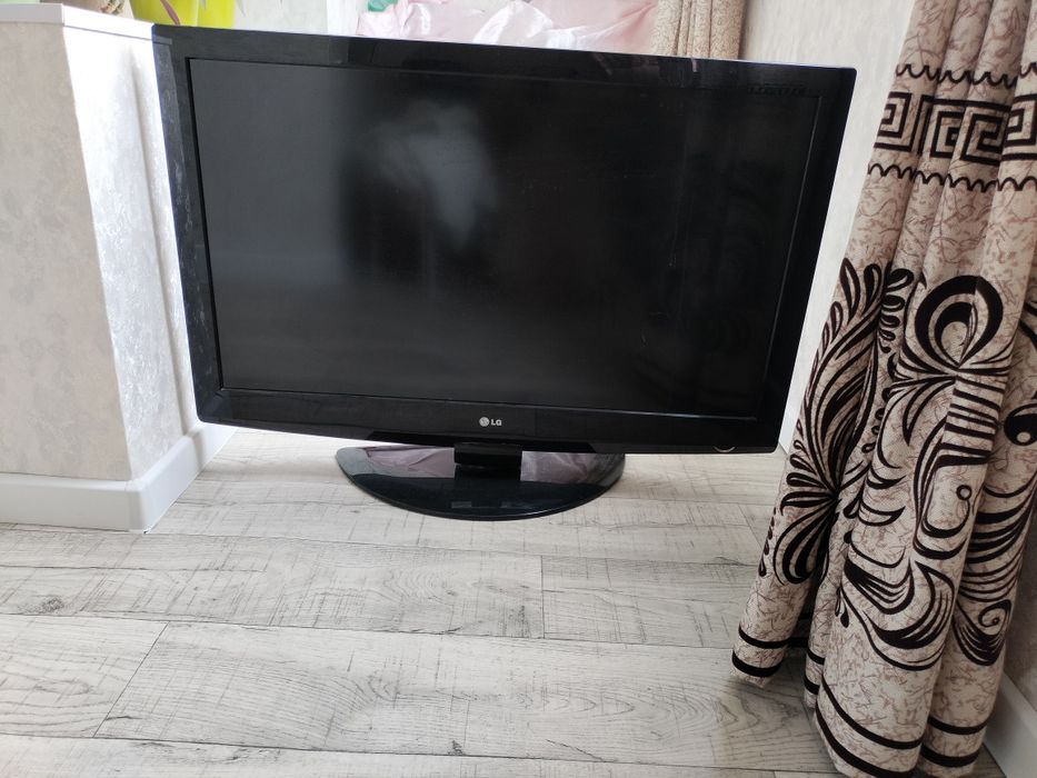 Телевизор продам плазменный