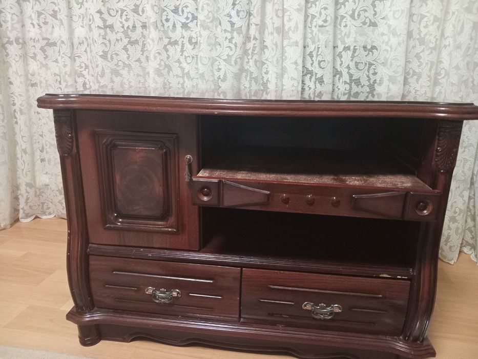 Тумба под телевизор Б/у , самовывоз, 15к