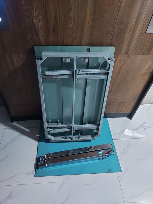 Стол стеклянный раздижной