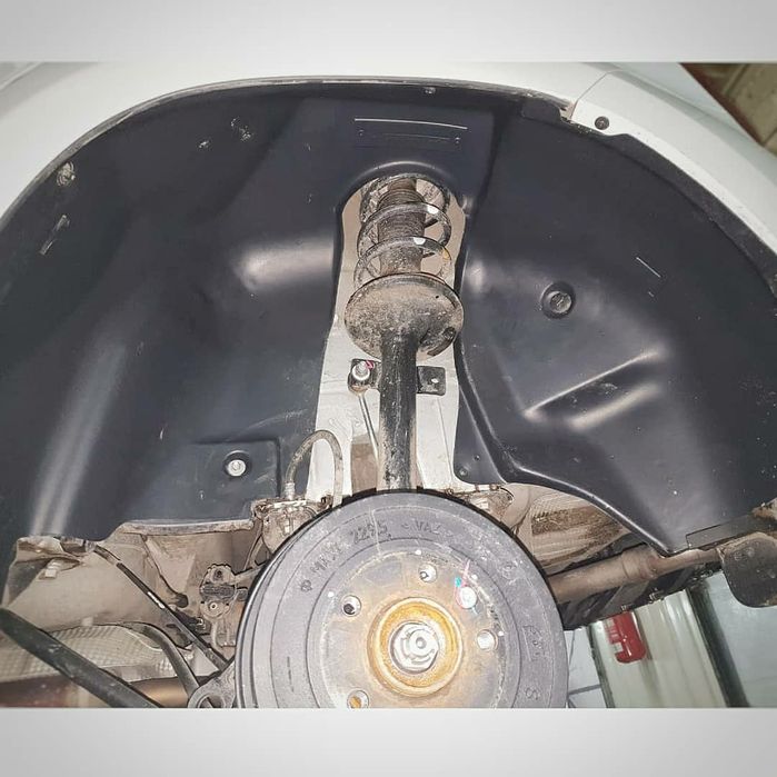 Продам подкрылки новые