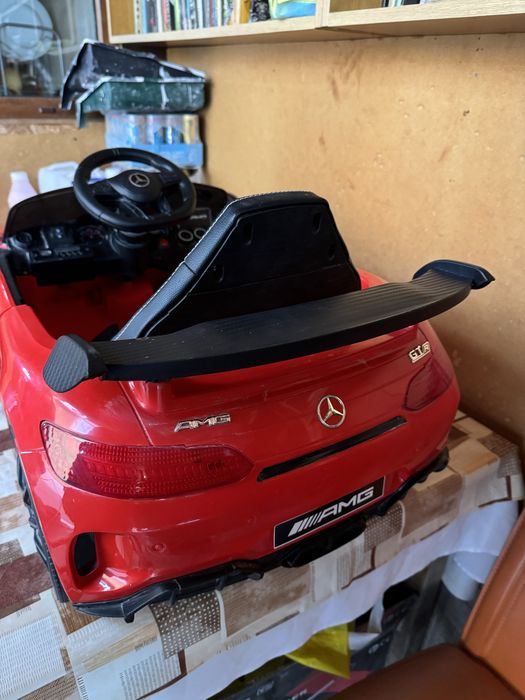 Акумулаторна кола Mercedes AMG