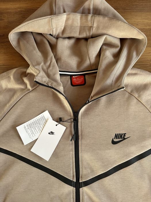 Мъжки,памучен,бежов екип Nike с активен заден джоб ГОЛЕМИ РАЗМЕРИ