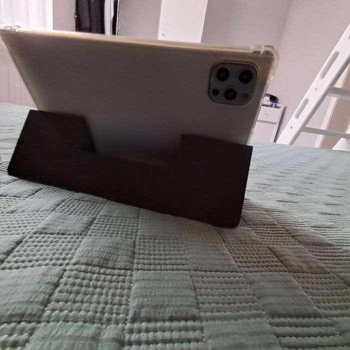 Планшет хороший не лагает