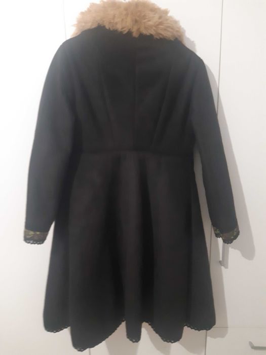 Cojoc cu motive traditionale