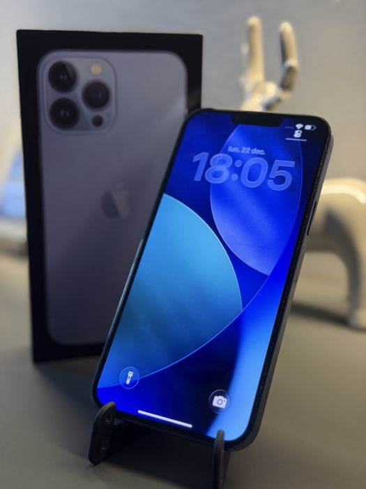 Apple iPhone 13 Pro Max 128GB Sierra Blue + 5 Huse Cadou Ideal Crăciun