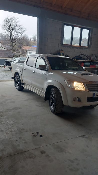 Toyota hilux 2013 automat