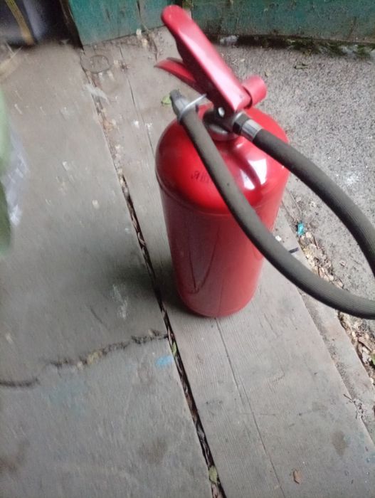 Продам огнетушитель